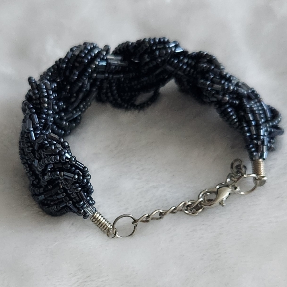 🖤Elegant Black Beaded Bracelet – Thick, Glamorous Statement – Preowned - Picture 12 of 16